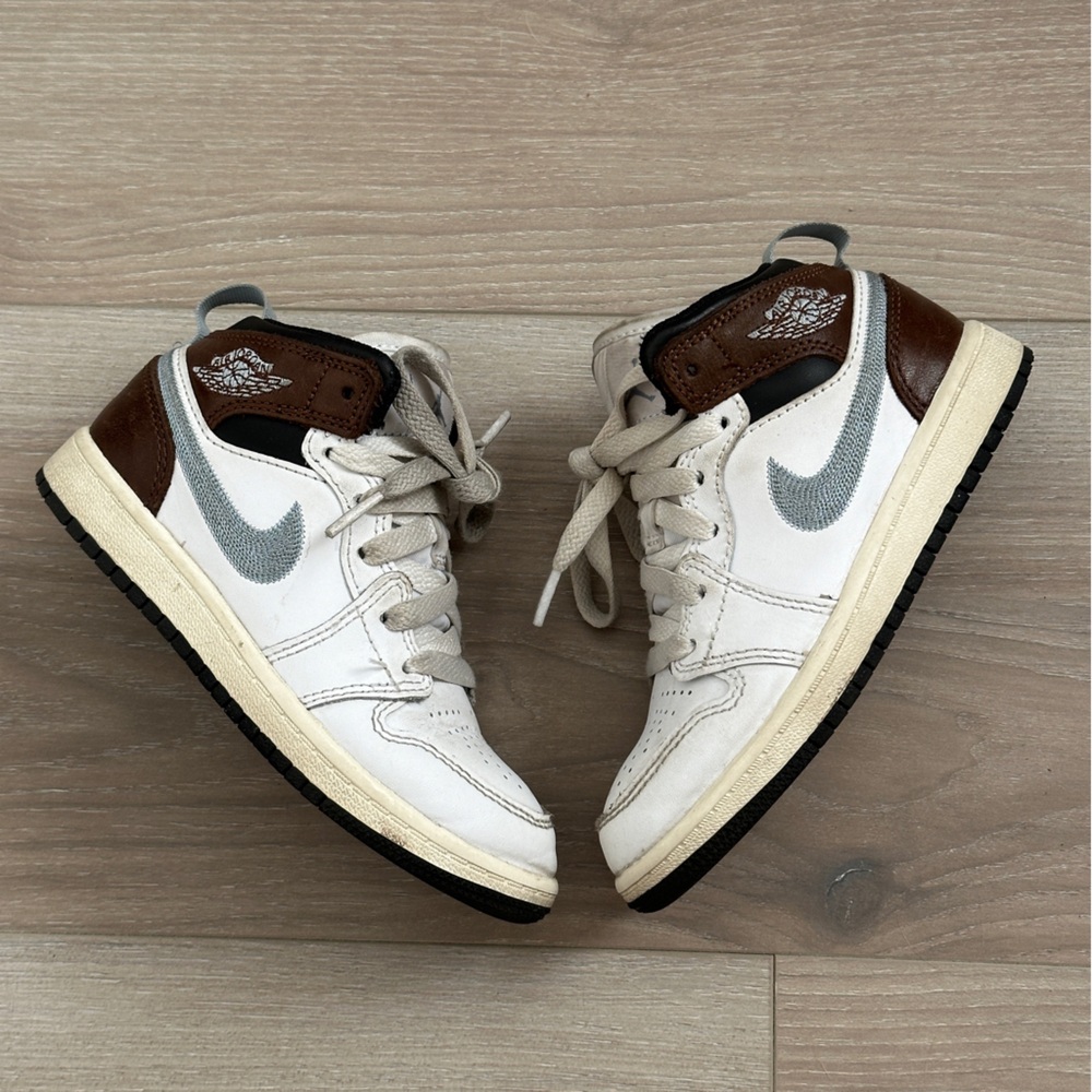 Air Jordan 1 Retro High Toddler Shoes - Brown & White